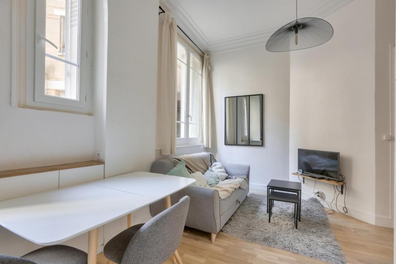 Charming Studio - Paris 18Th District Lägenhet Exteriör bild